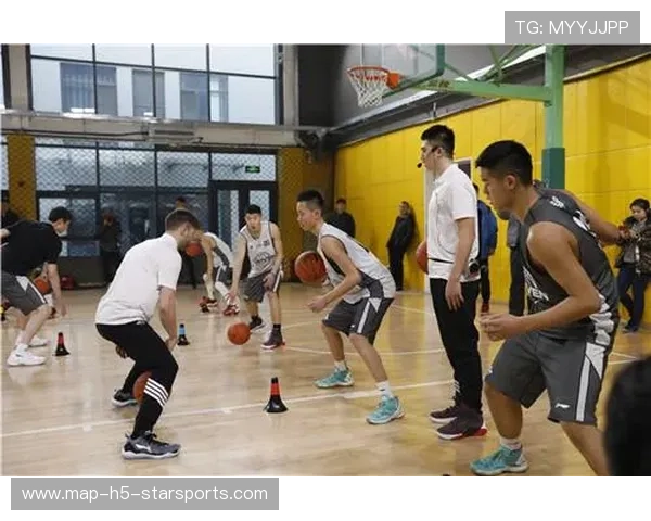 篮球学院加强青训教练员的国际化研修与能力提升，青少年篮球教练培训教案